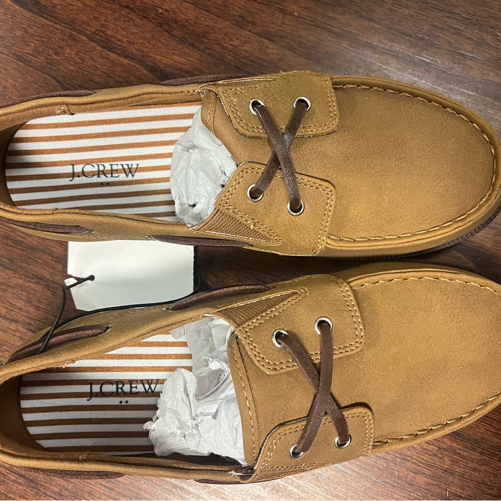 Jcrew kids boat shoes NWT size 2